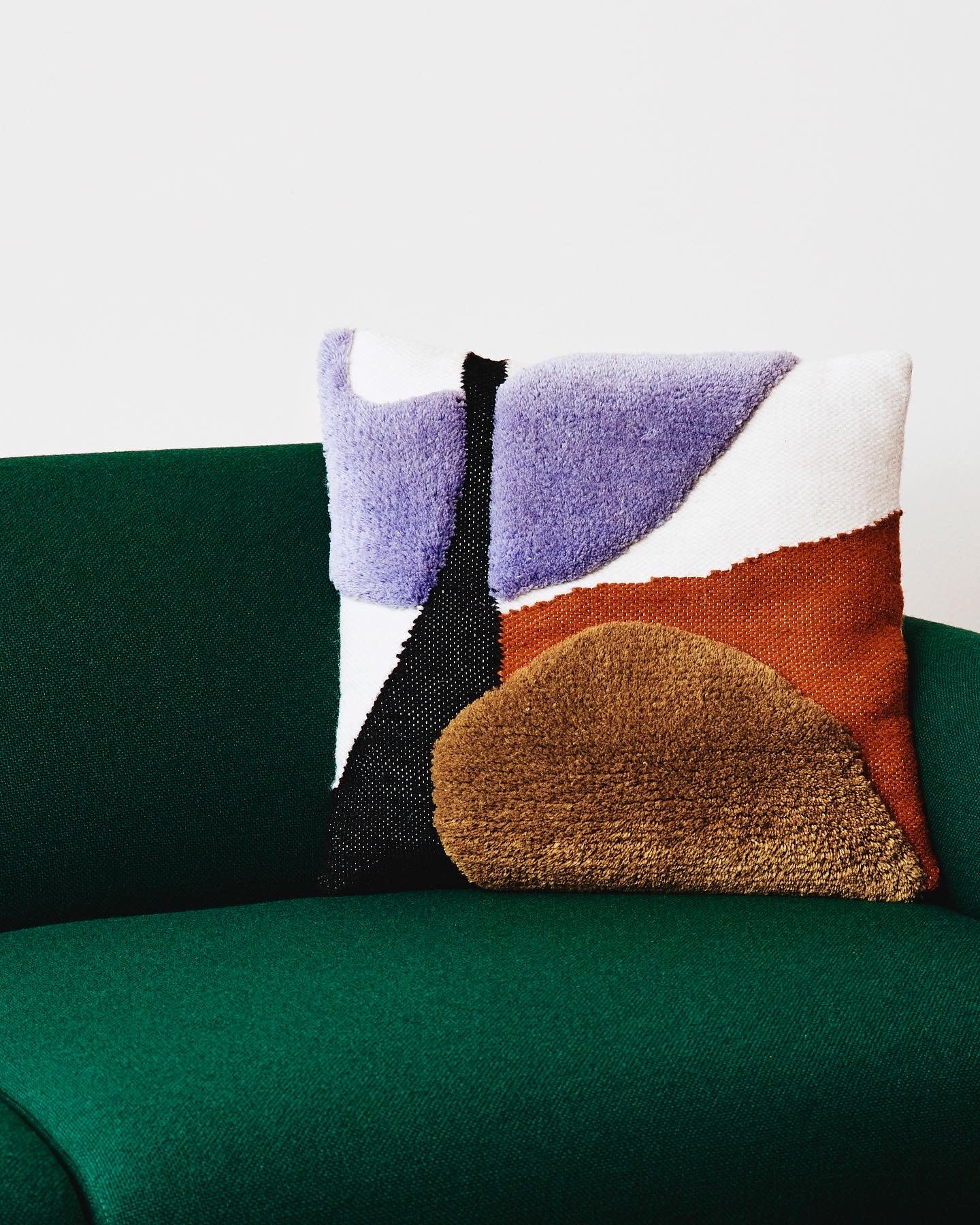 Arrangement Pillow 15, Sample
