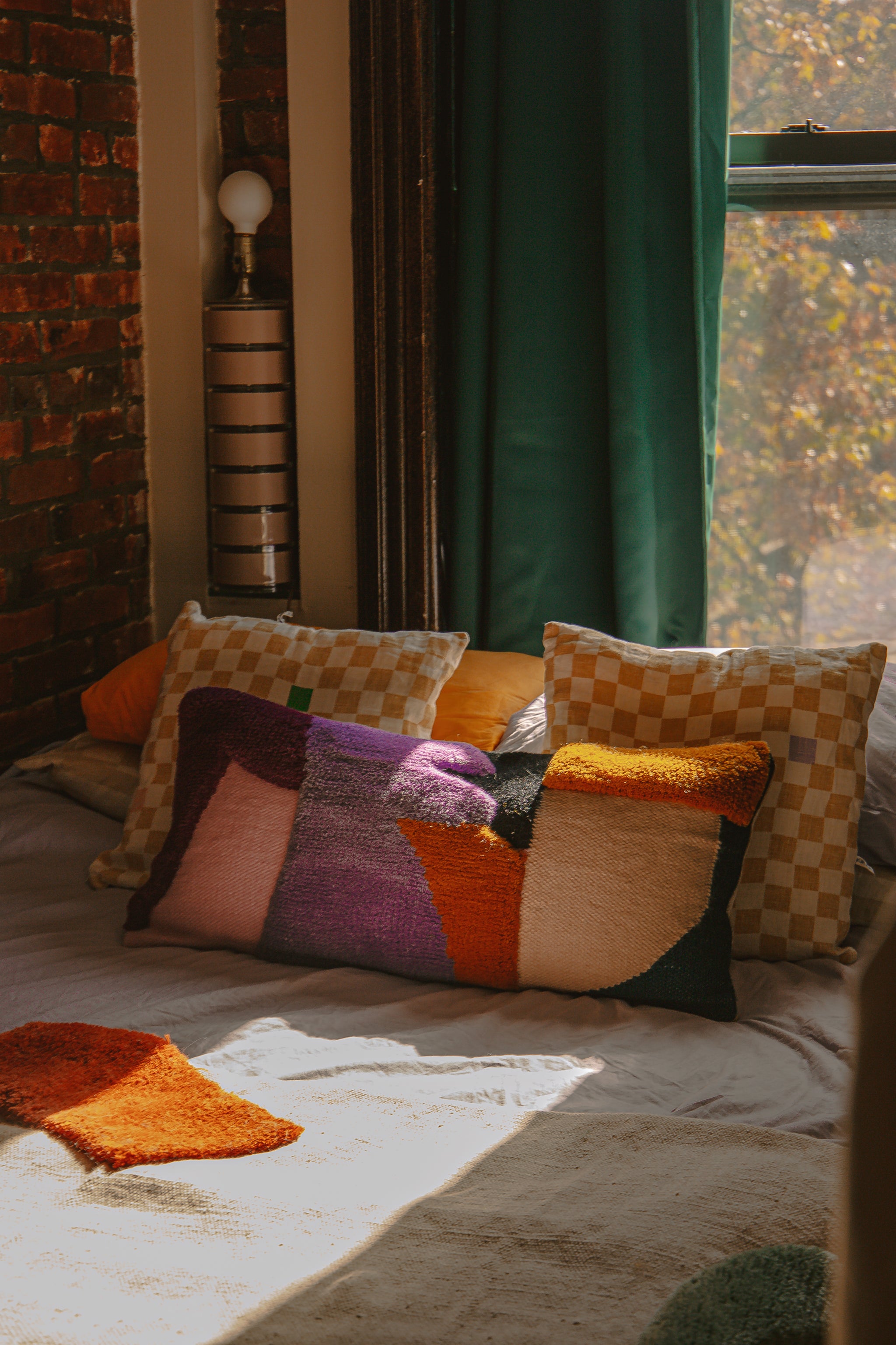 Lumbar Pillow 03, Sample